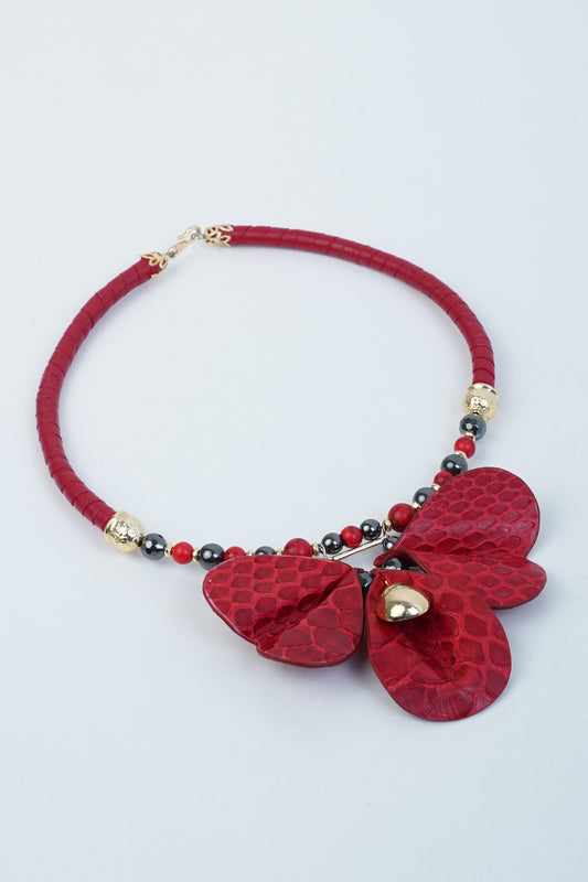 Crying Heart Flower Necklace